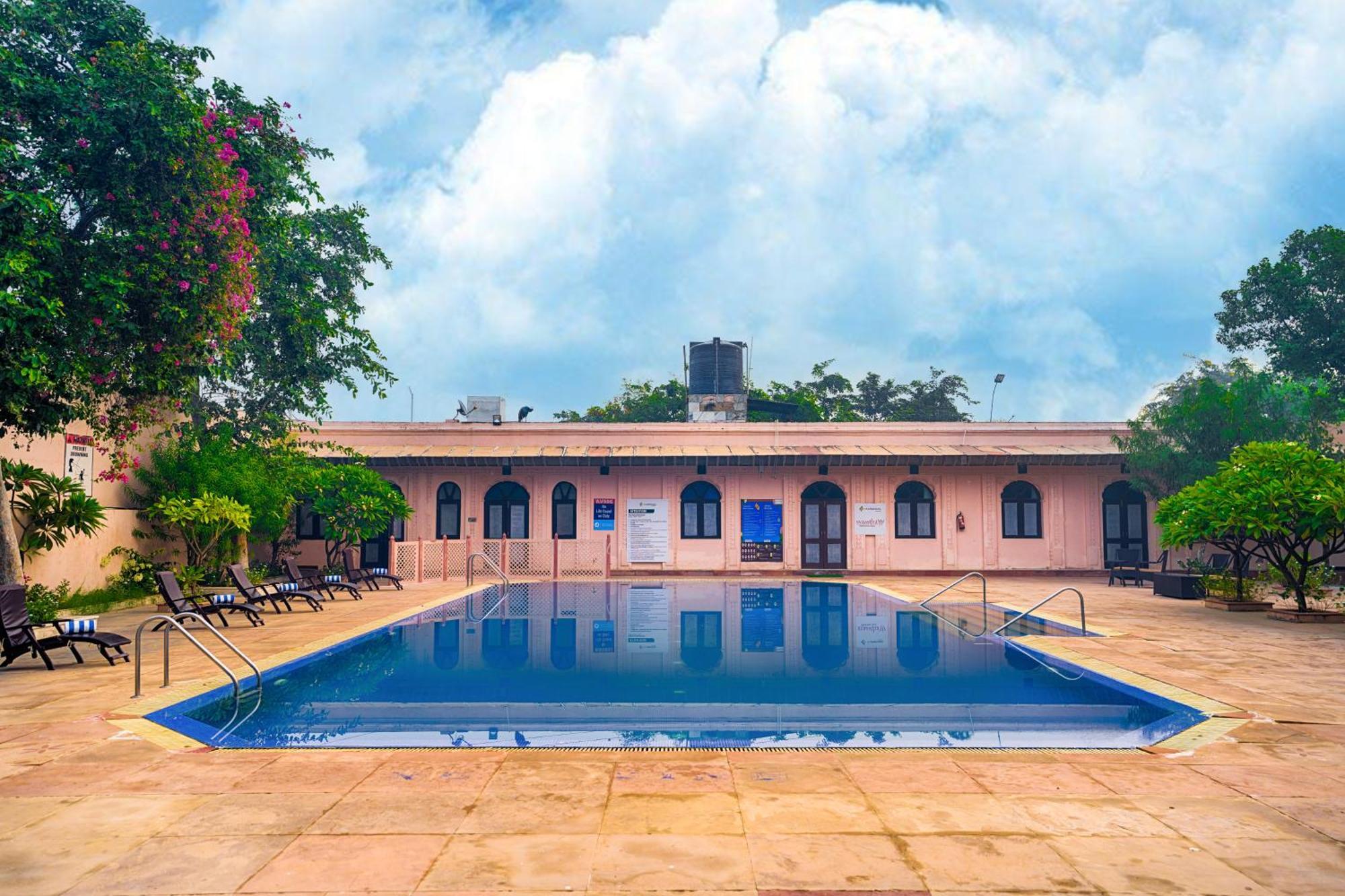 Hotel Club Mahindra Bharatpur Exterior foto
