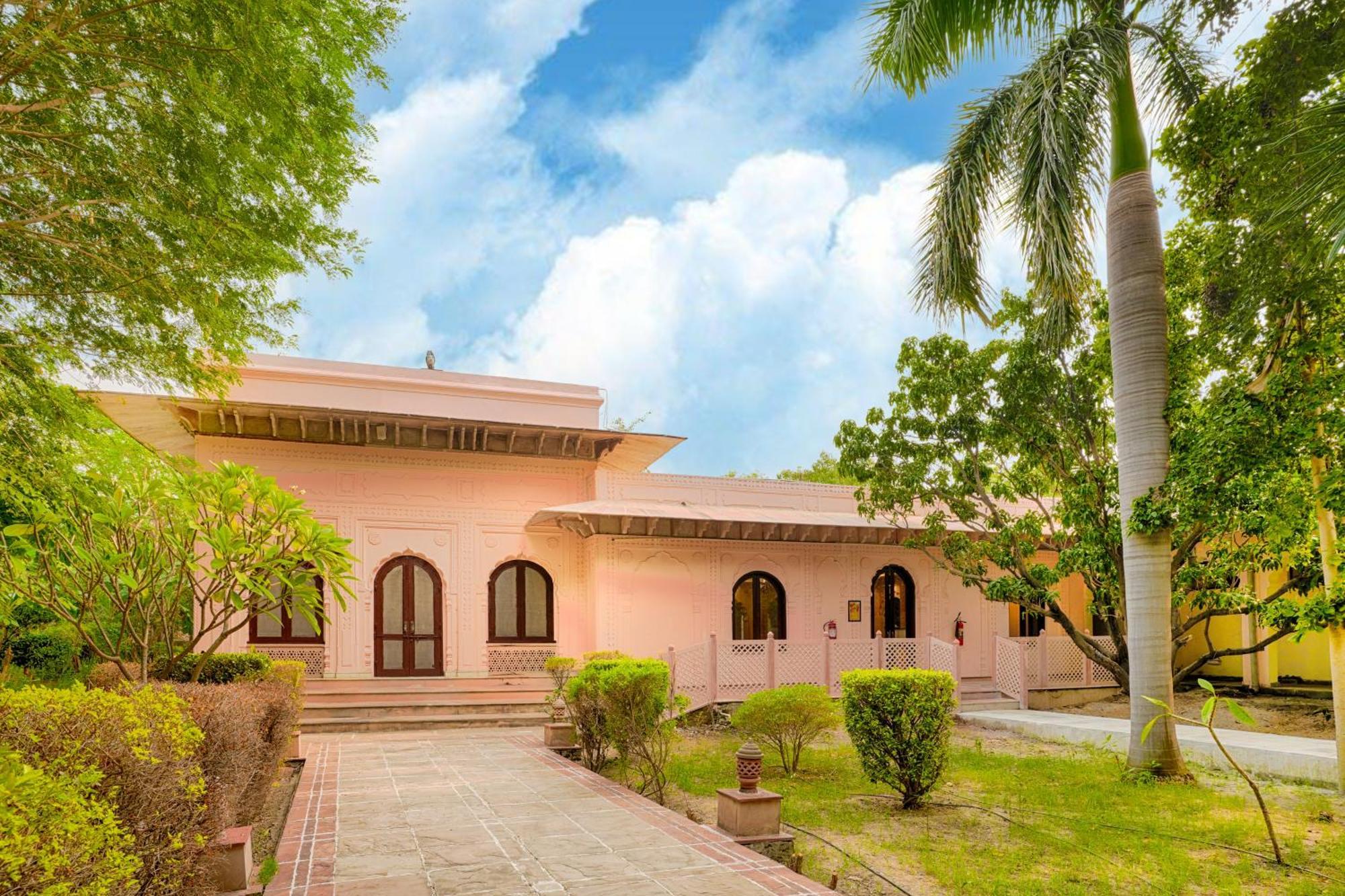 Hotel Club Mahindra Bharatpur Exterior foto