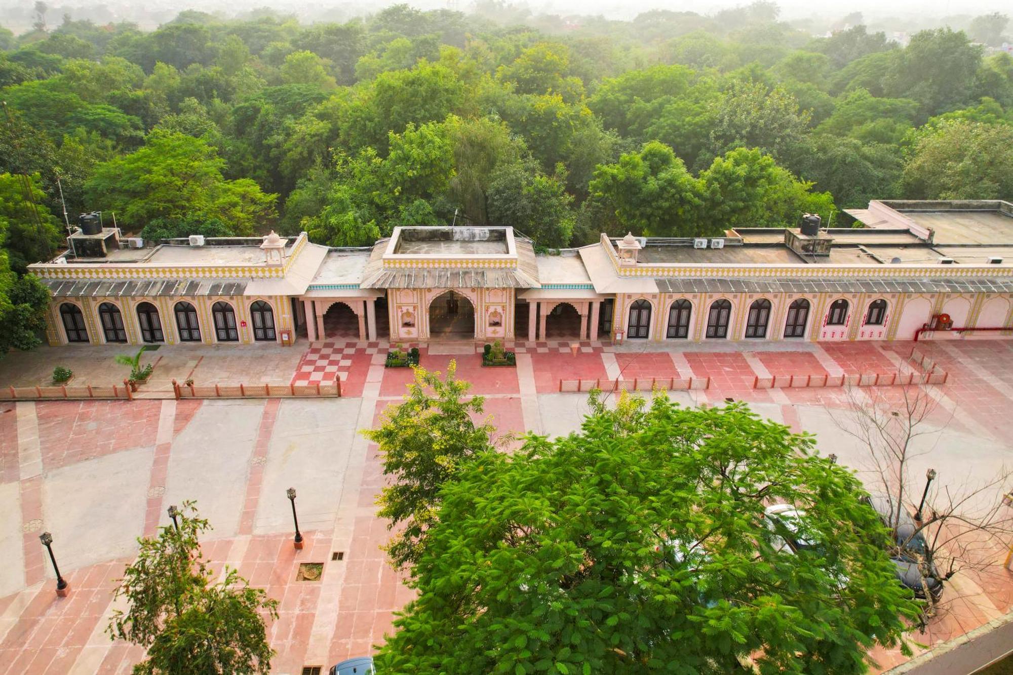 Hotel Club Mahindra Bharatpur Exterior foto